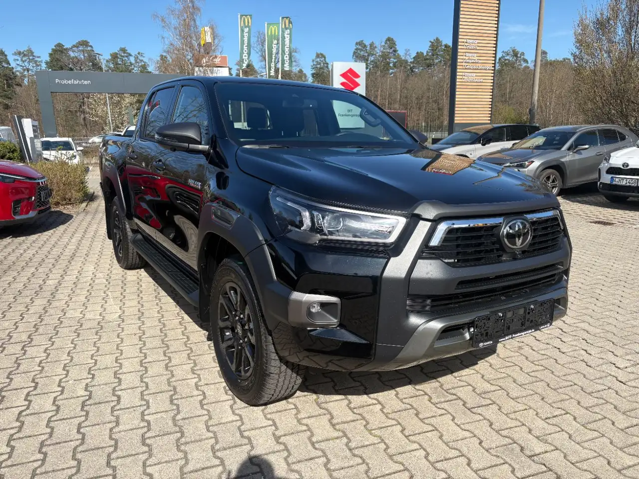 Toyota Hilux 2