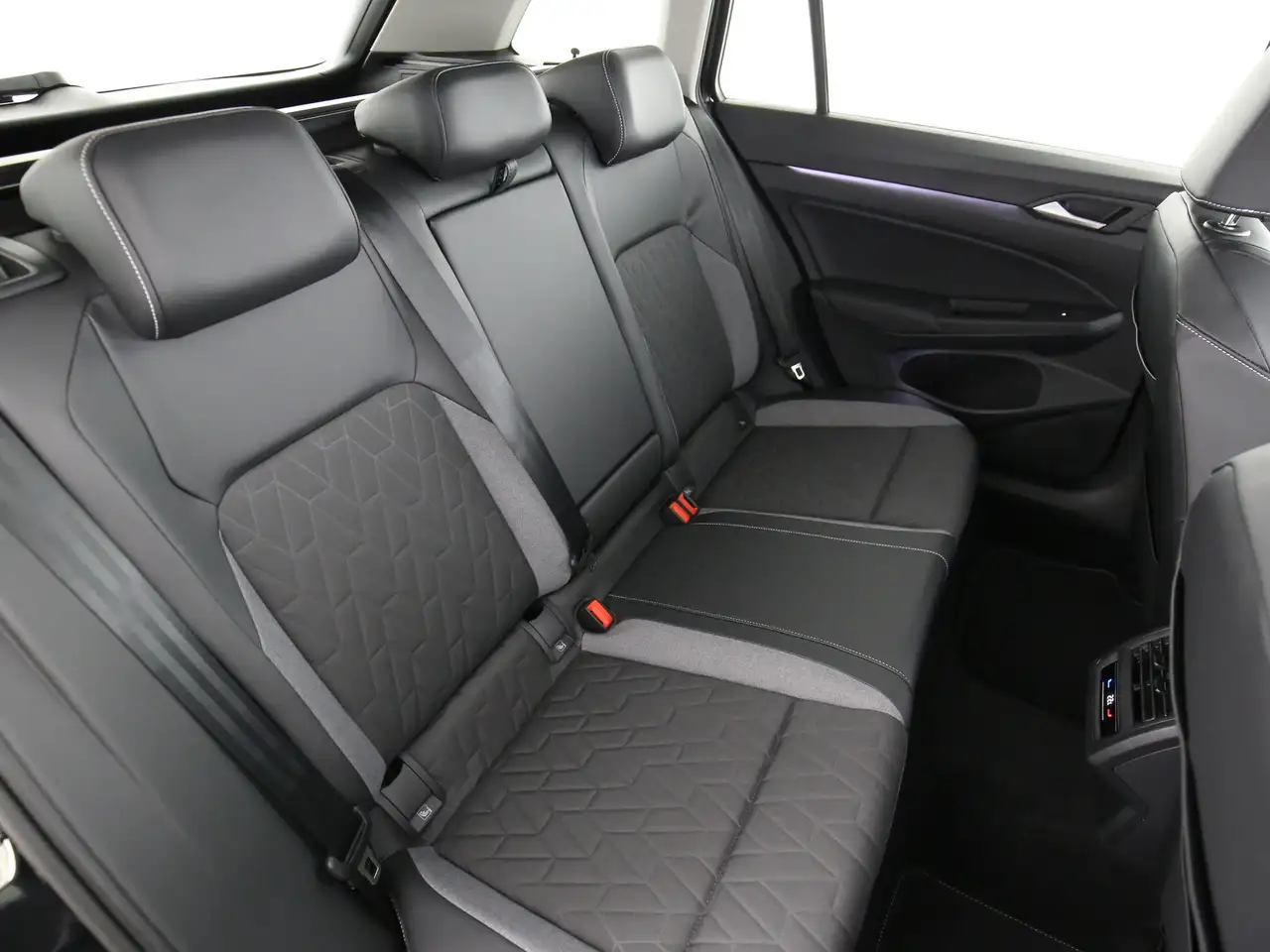 Volkswagen Golf 15