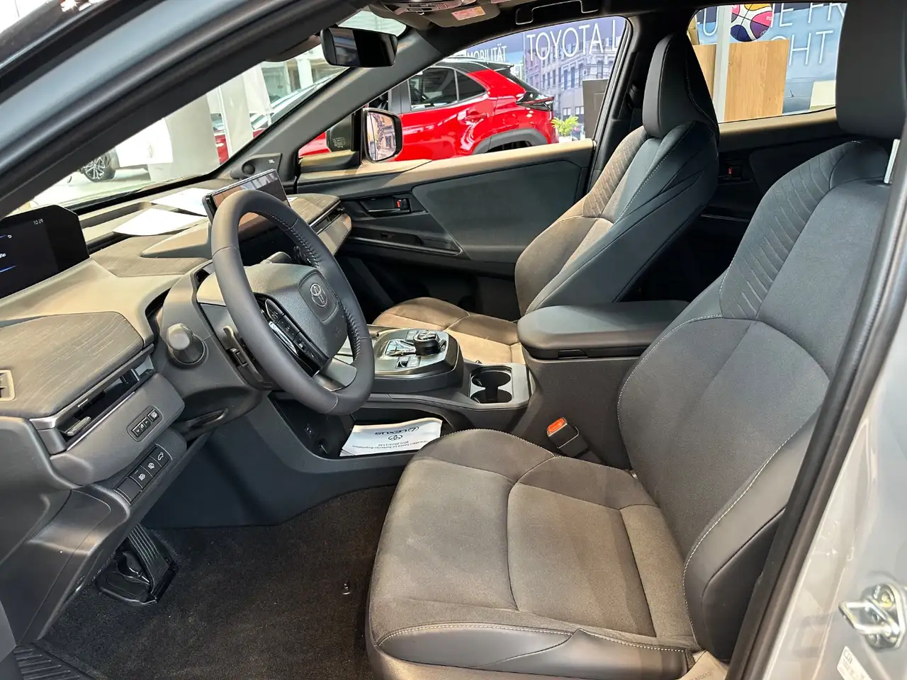 Toyota C-HR 9