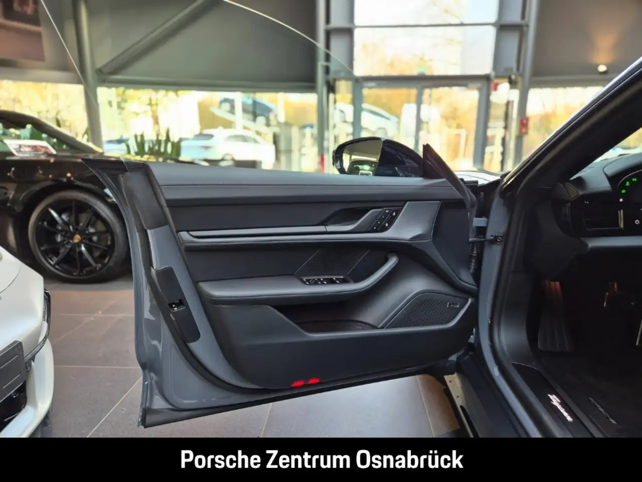 Porsche Taycan 4