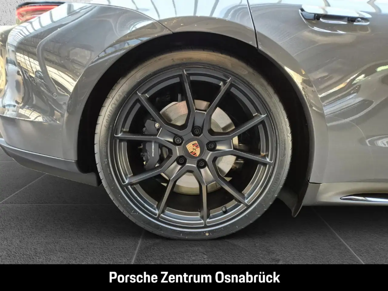 Porsche Taycan 14