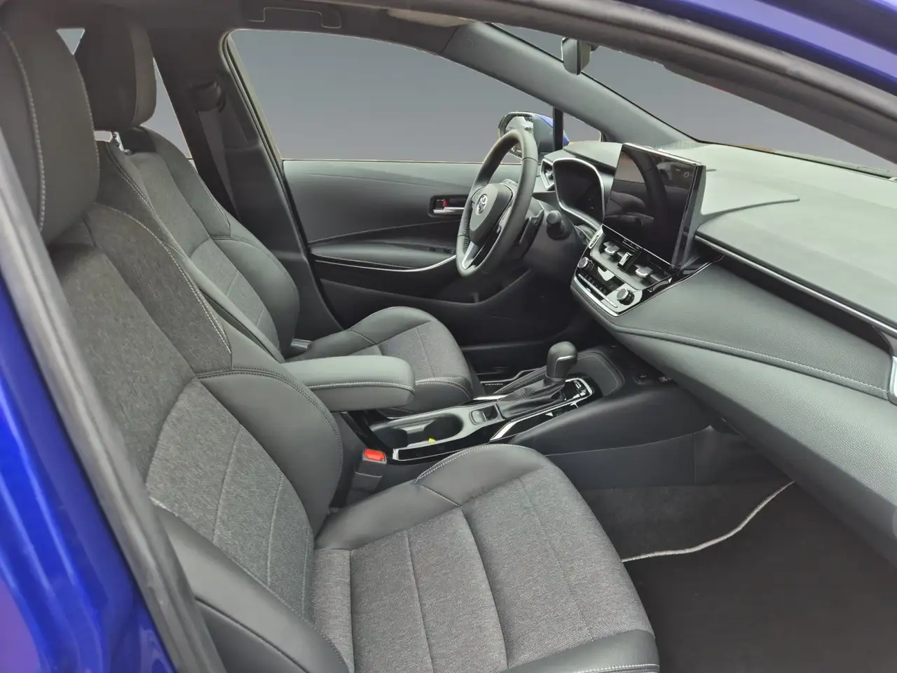Toyota Corolla 16
