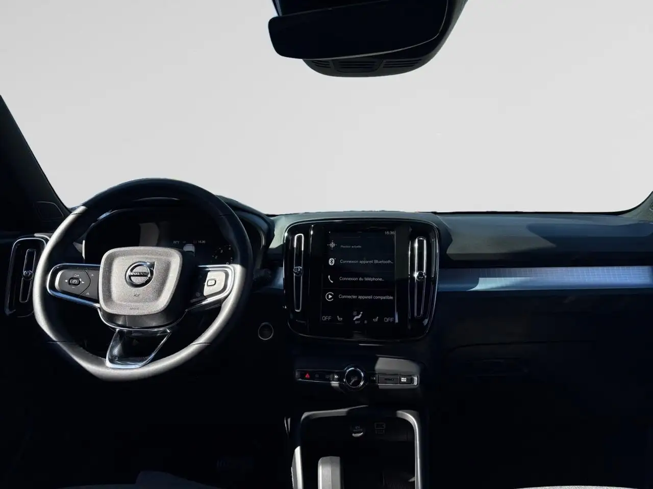 Volvo XC40 8