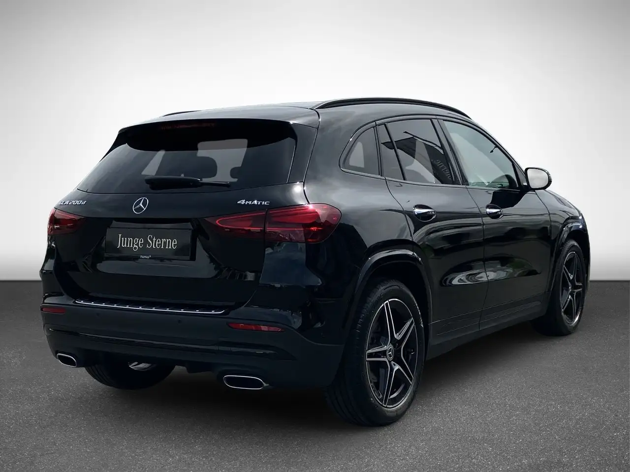 Mercedes-Benz GLA 200 6
