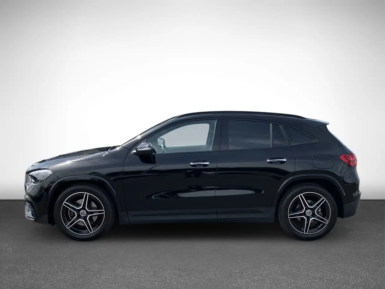 Mercedes-Benz GLA 200 7