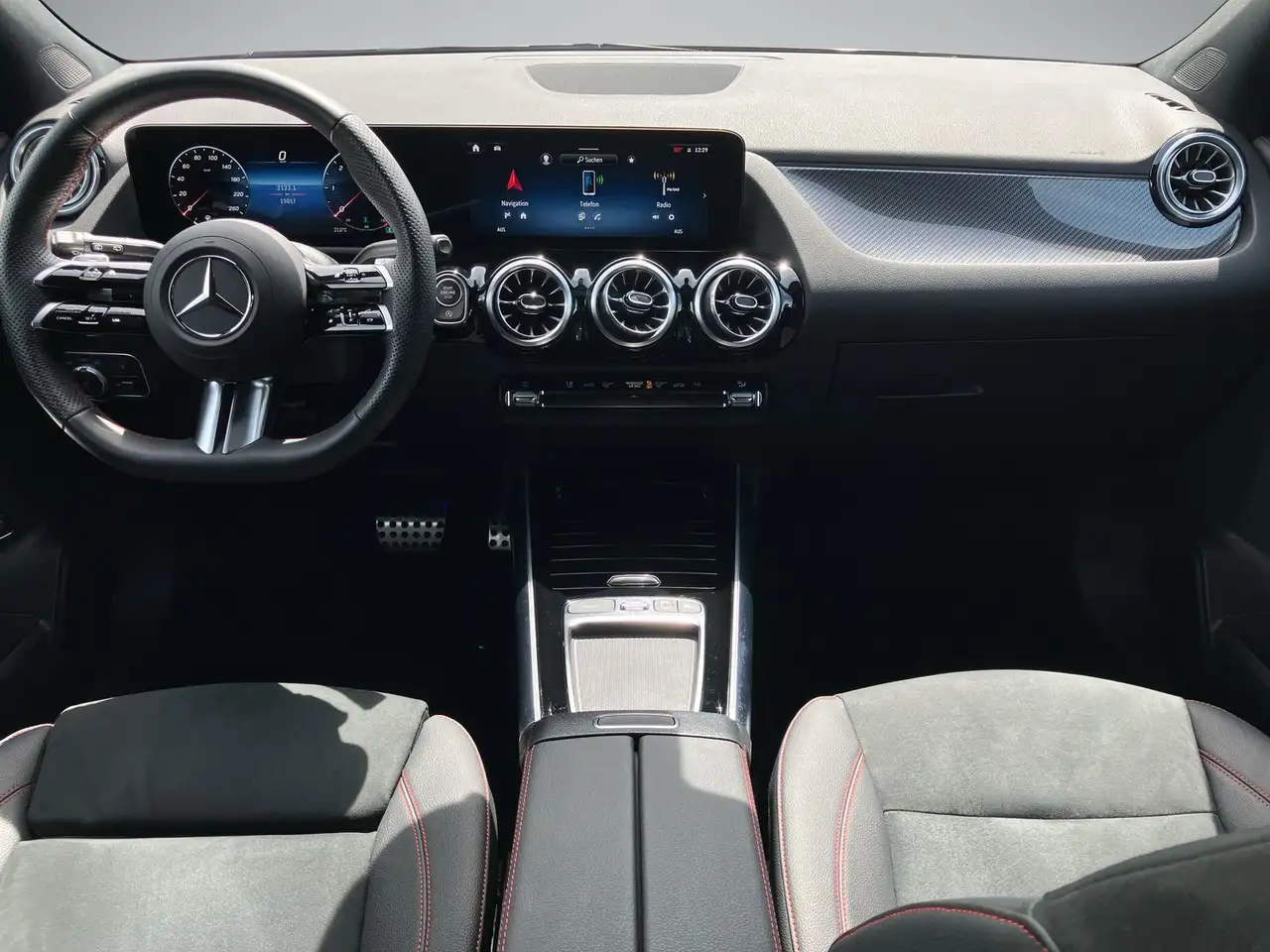 Mercedes-Benz GLA 200 8