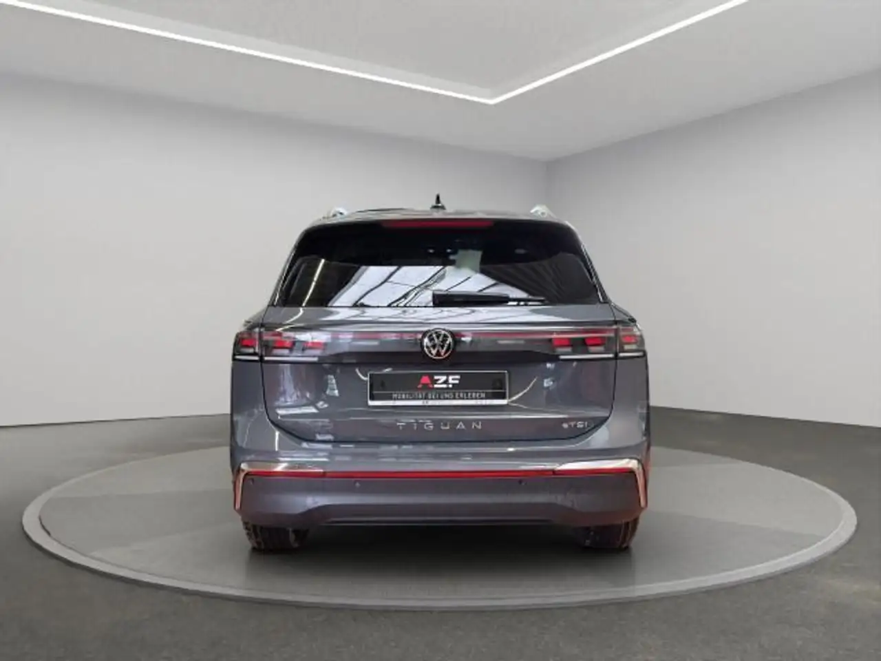 Volkswagen Tiguan 7