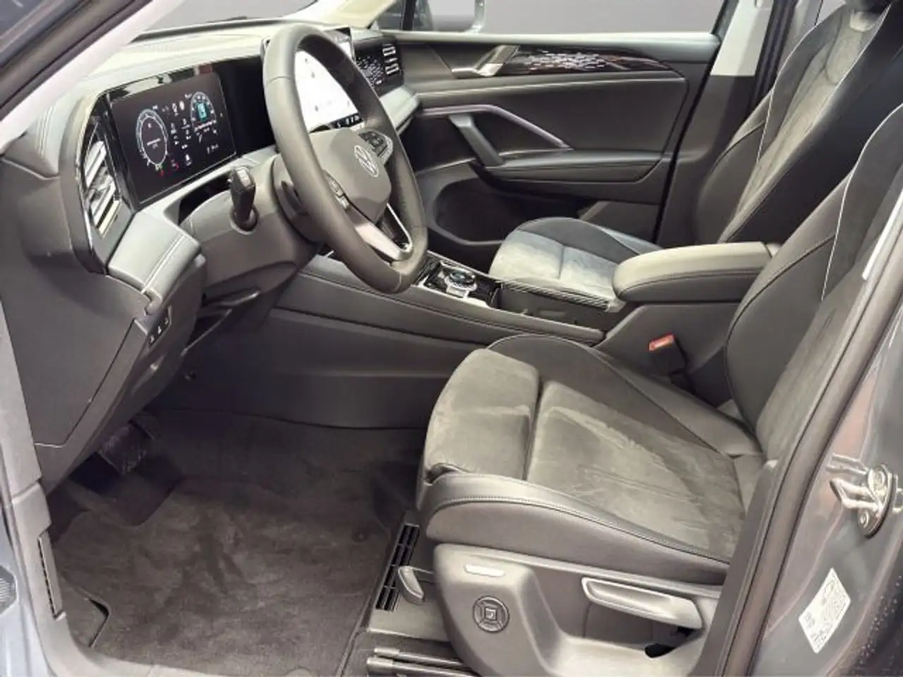 Volkswagen Tiguan 9