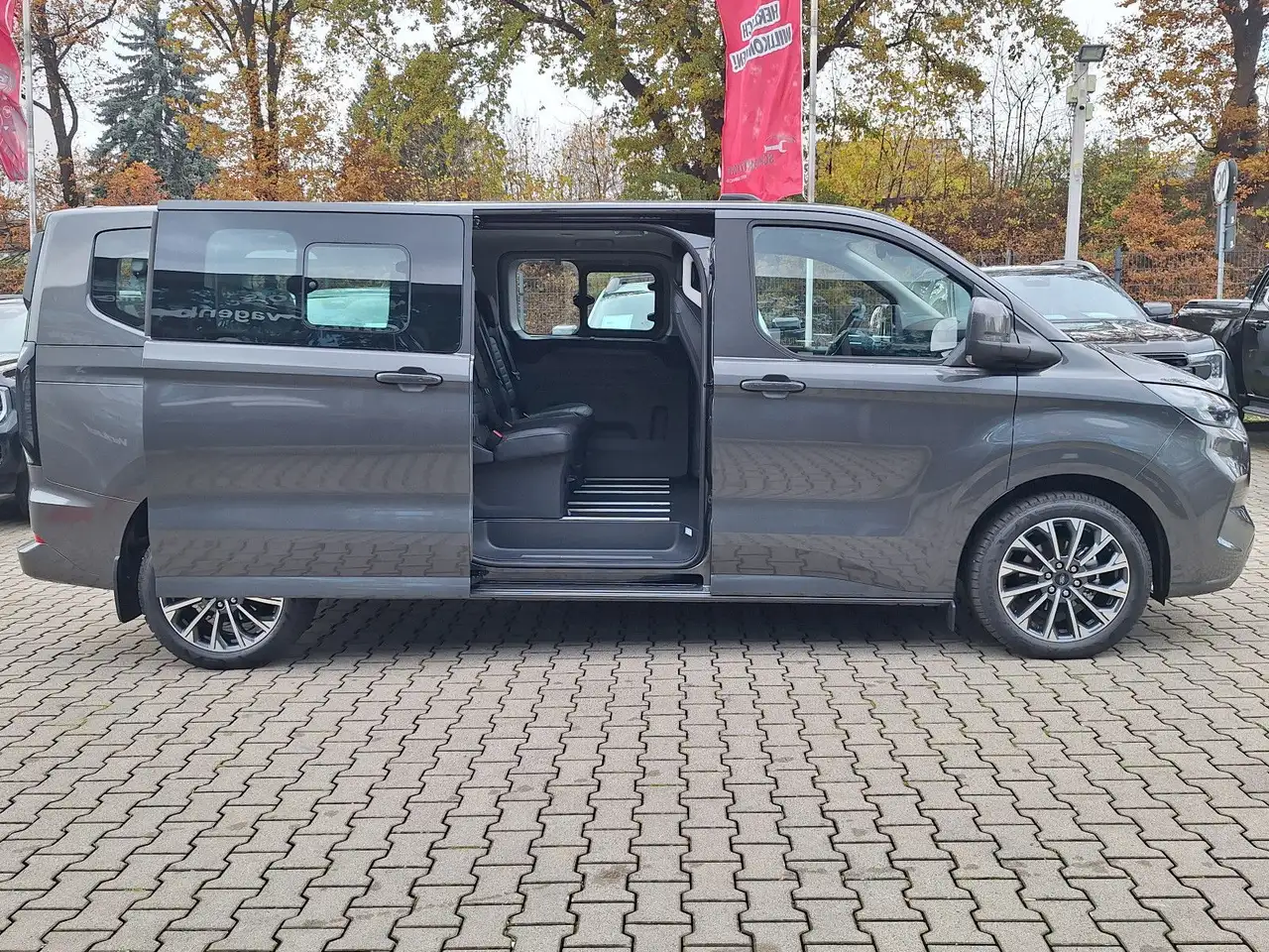Ford Tourneo 4