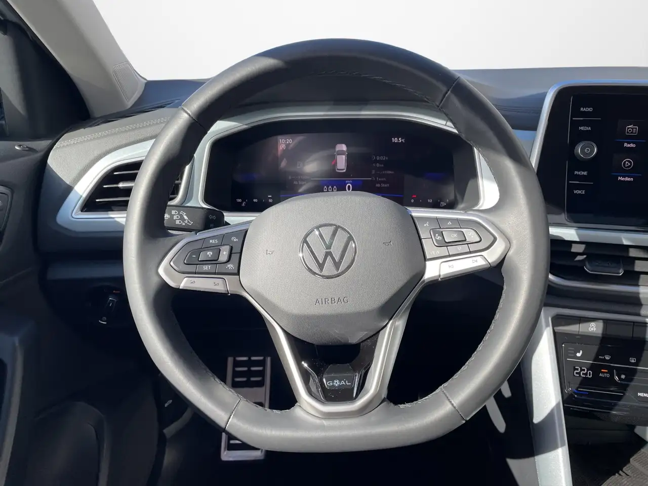 Volkswagen T-Roc 10