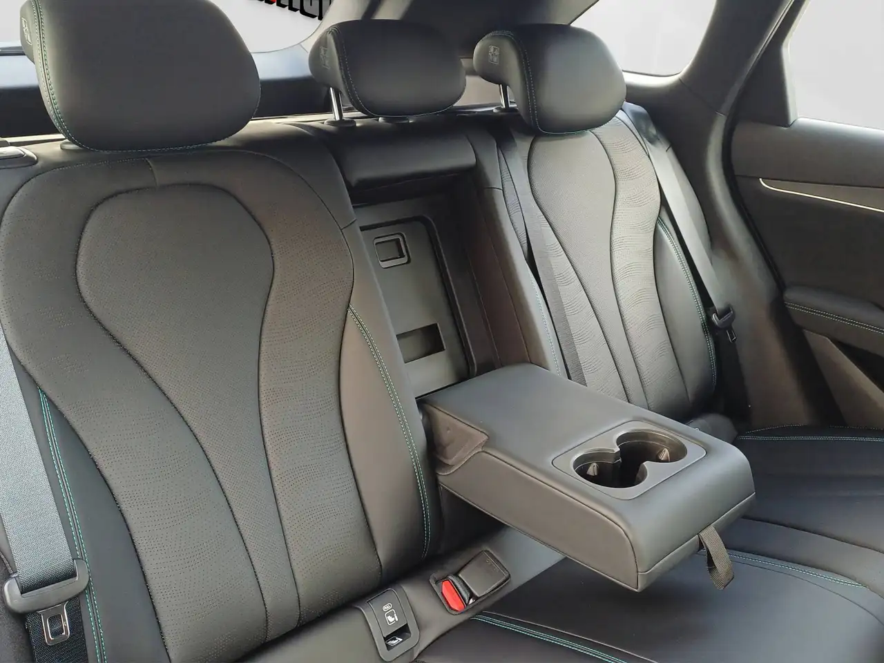 BYD Seal 6 9