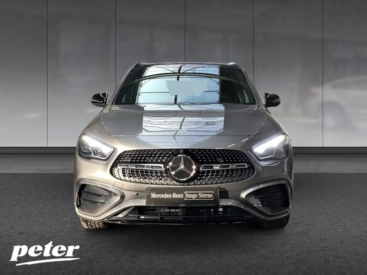 Mercedes-Benz GLA 200 2