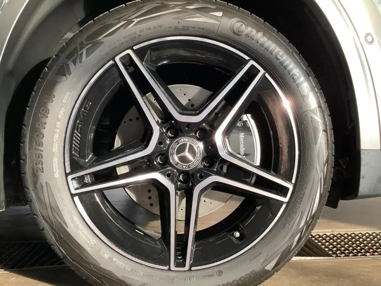 Mercedes-Benz GLA 200 5