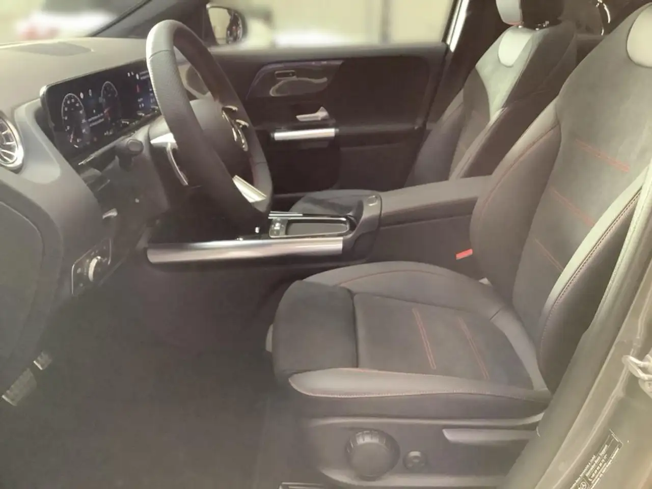 Mercedes-Benz GLA 200 8
