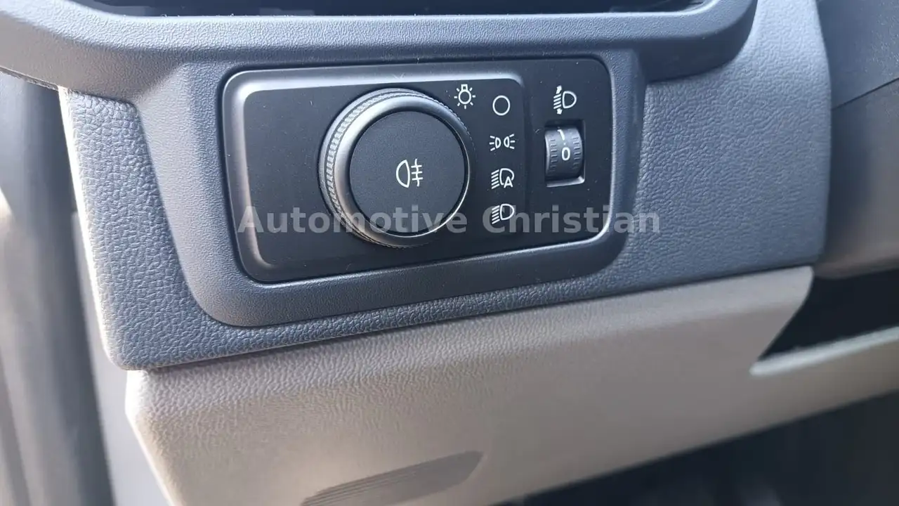 Ford Transit 10