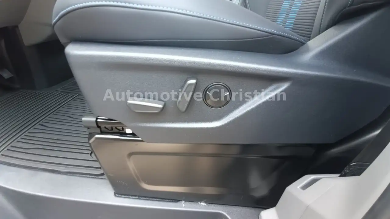Ford Transit 16