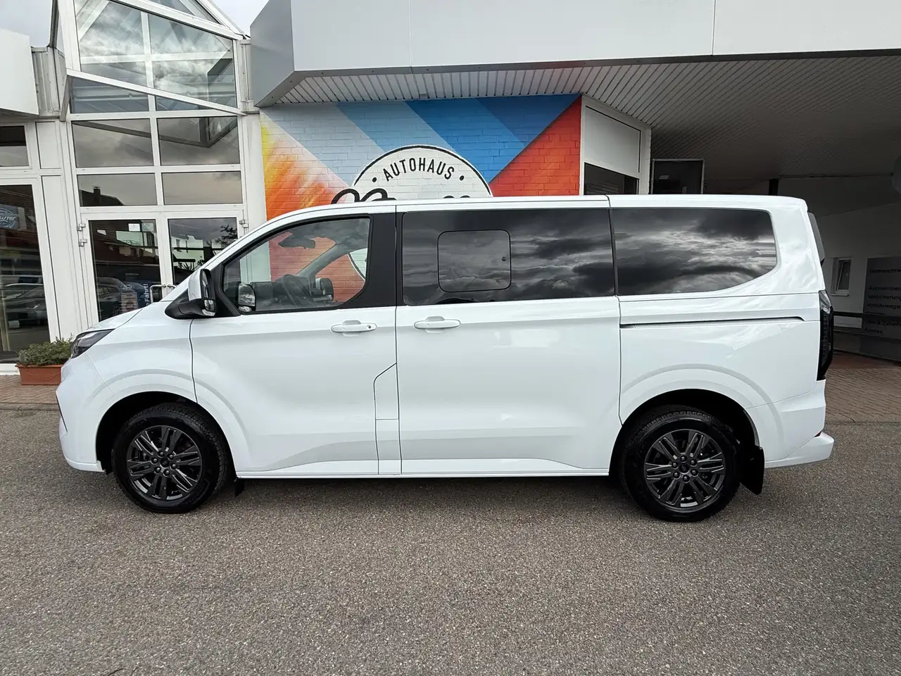 Ford Tourneo 4