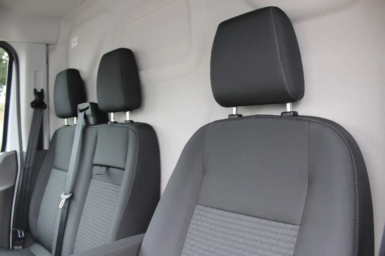 Ford Transit 14