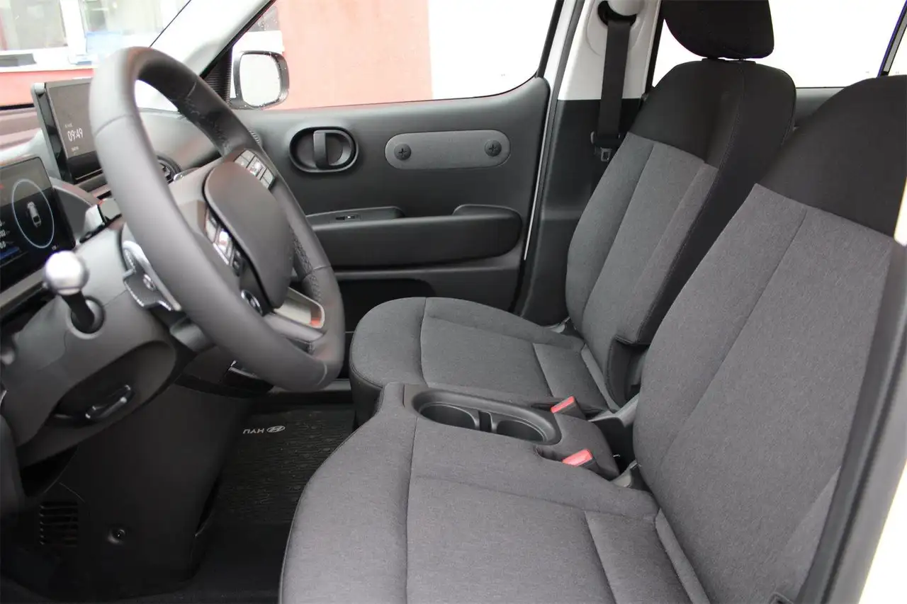 Hyundai Inster 7