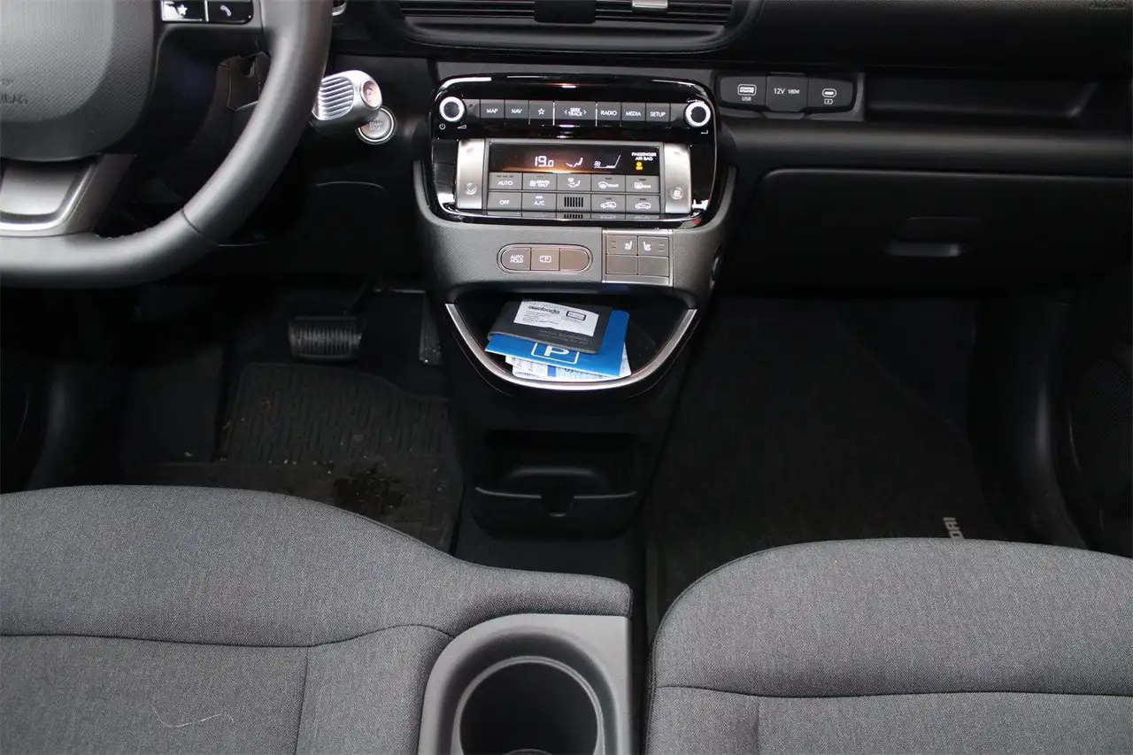 Hyundai Inster 10