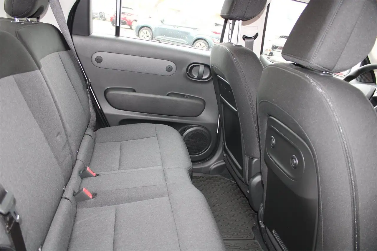 Hyundai Inster 12