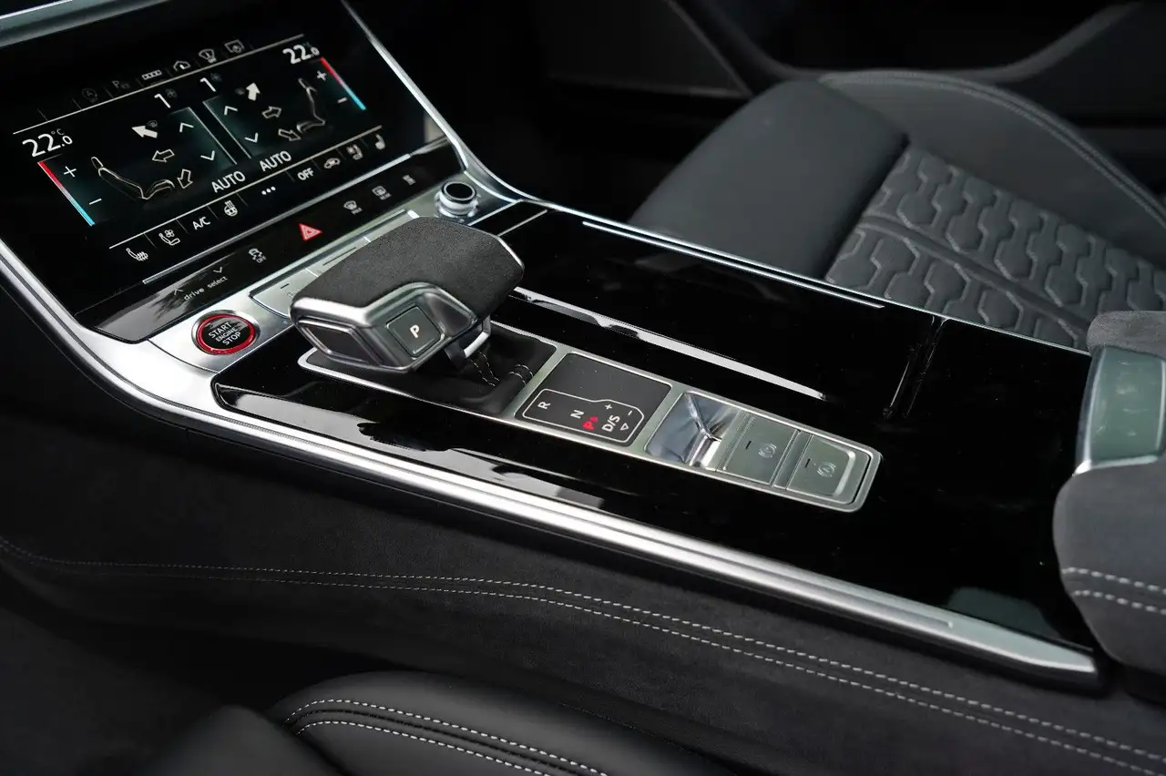 Audi RS6 12