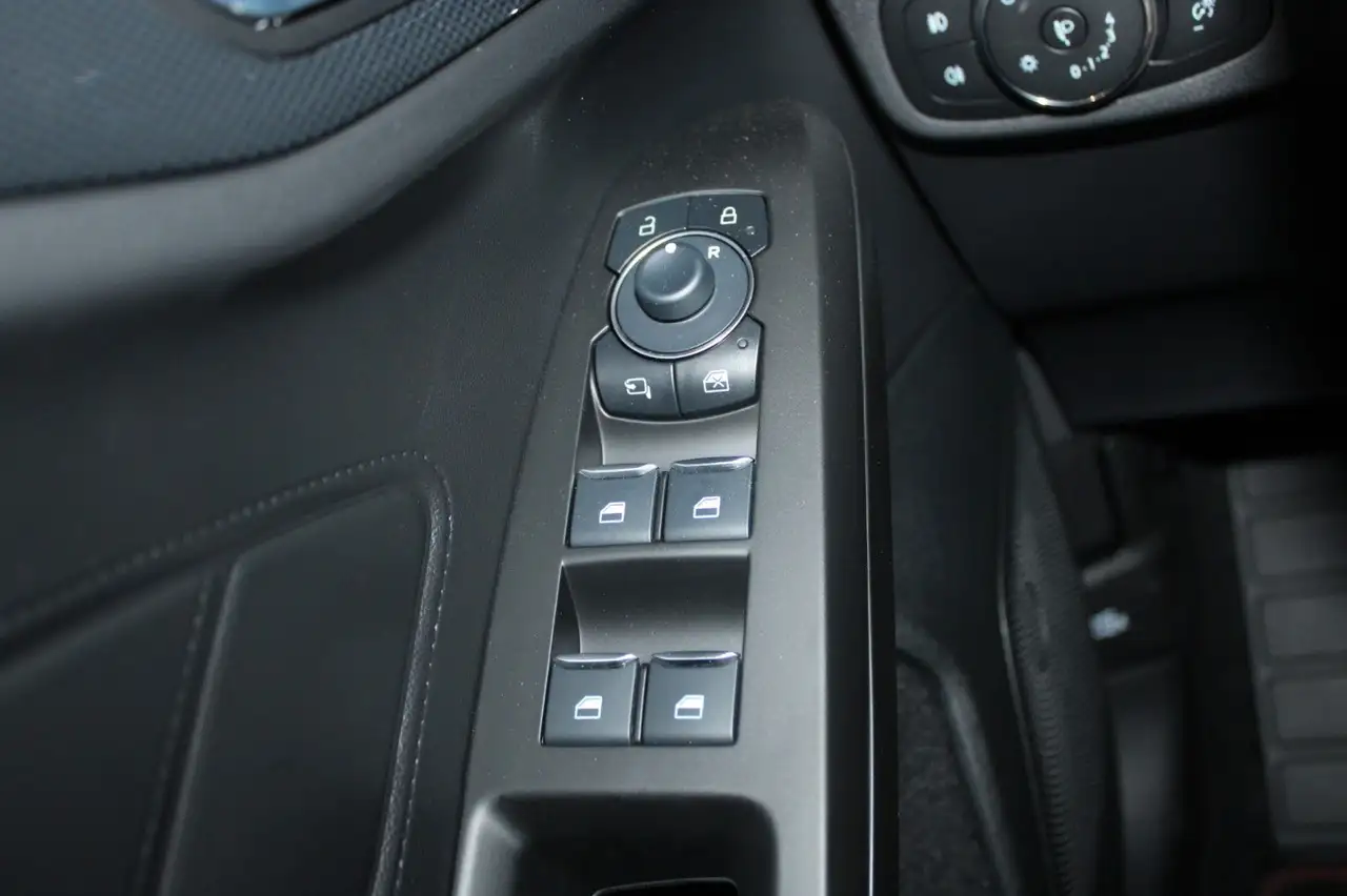 Ford Focus 13