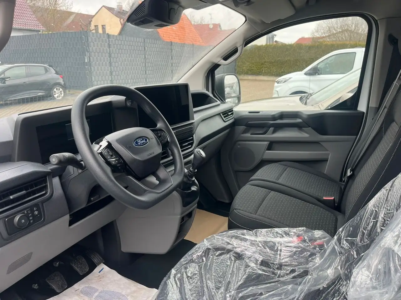 Ford Transit 9
