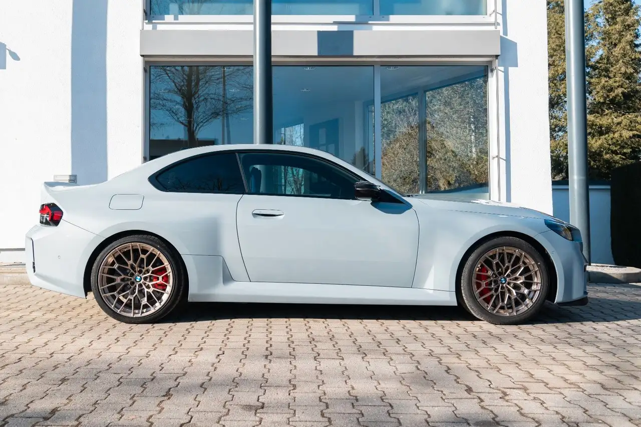 BMW M2 4