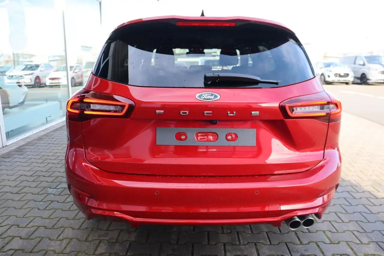 Ford Focus 10