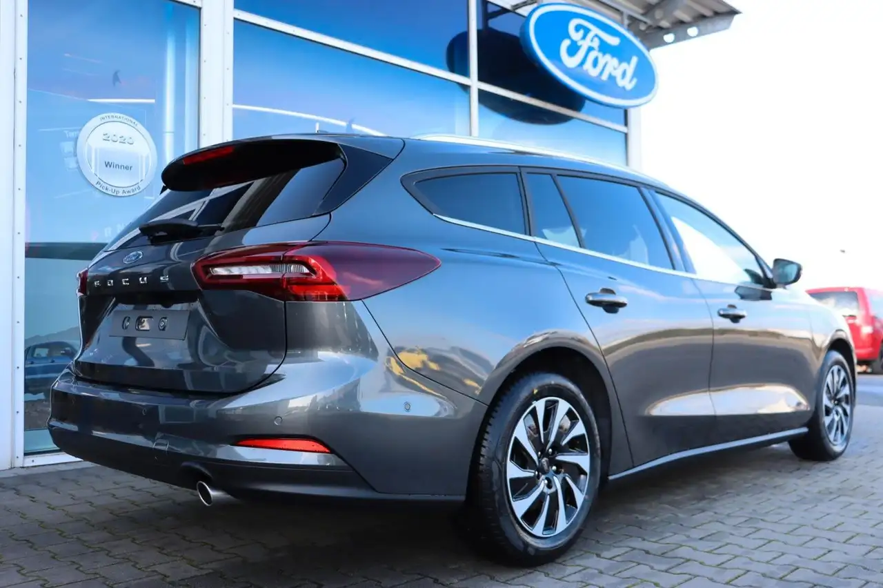 Ford Focus 13