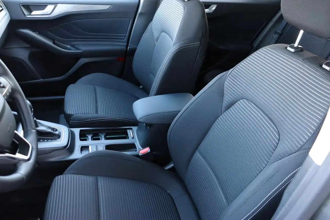 Ford Focus 14
