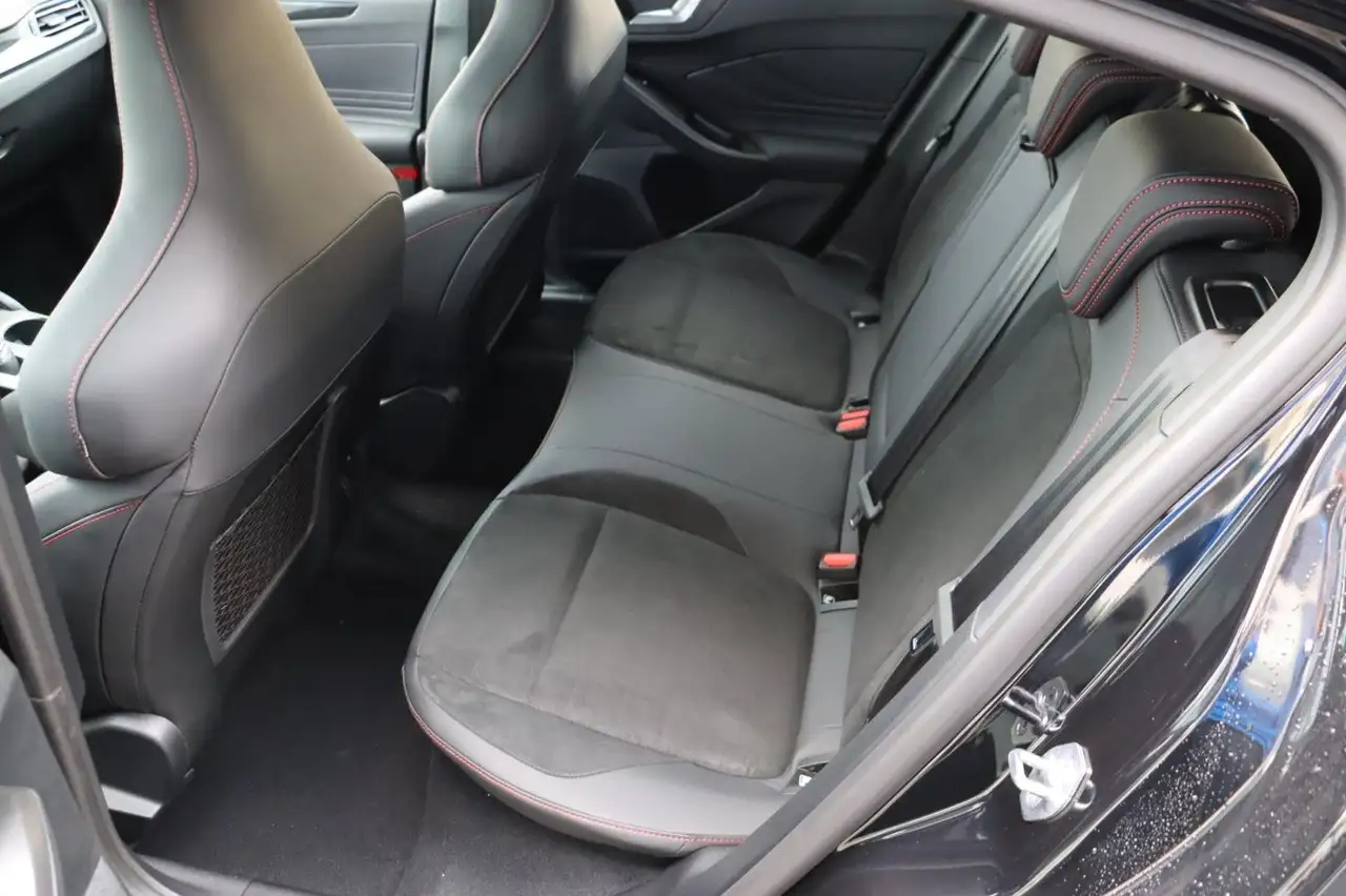 Ford Focus 11