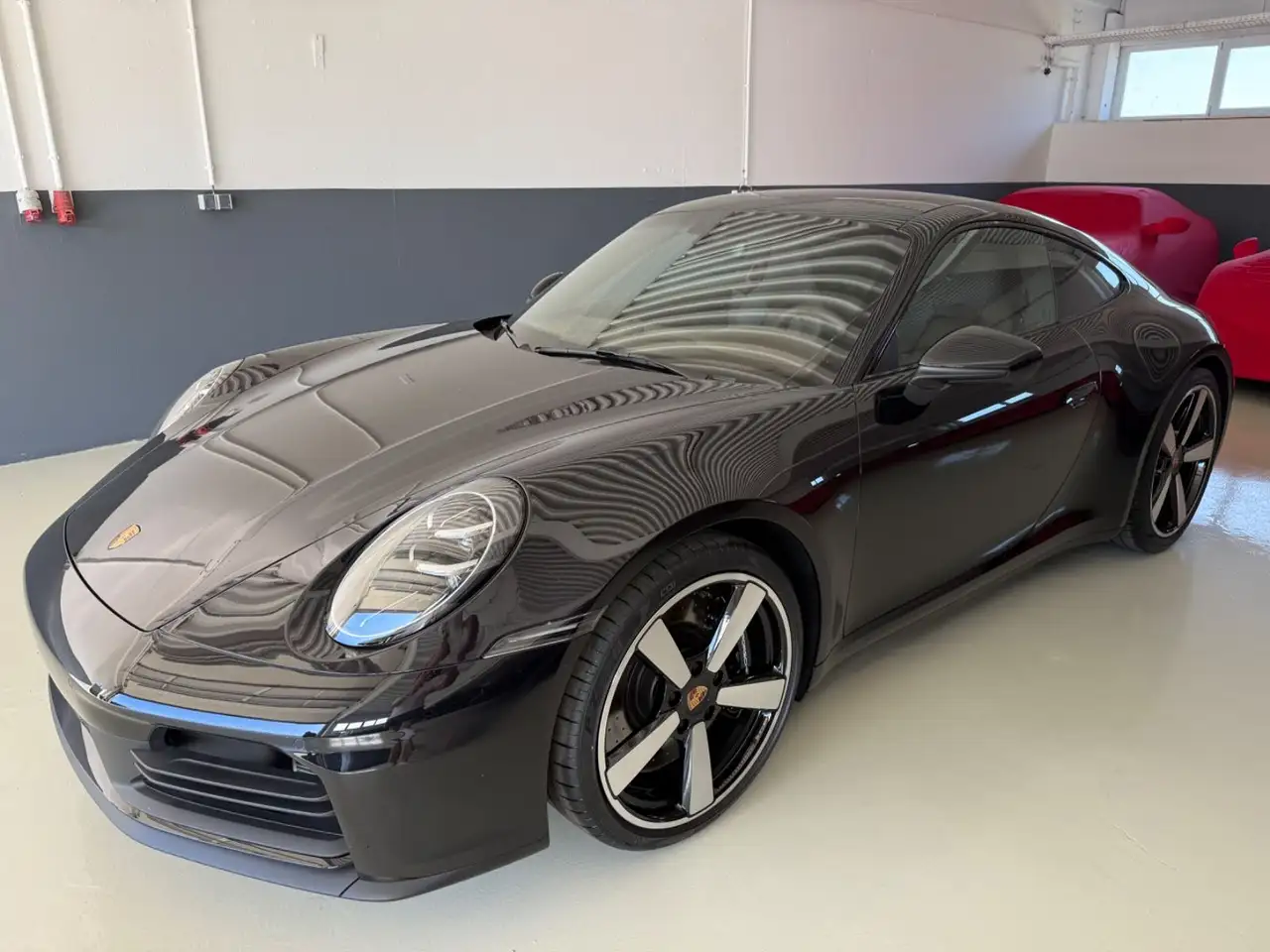 Porsche 992 911 2