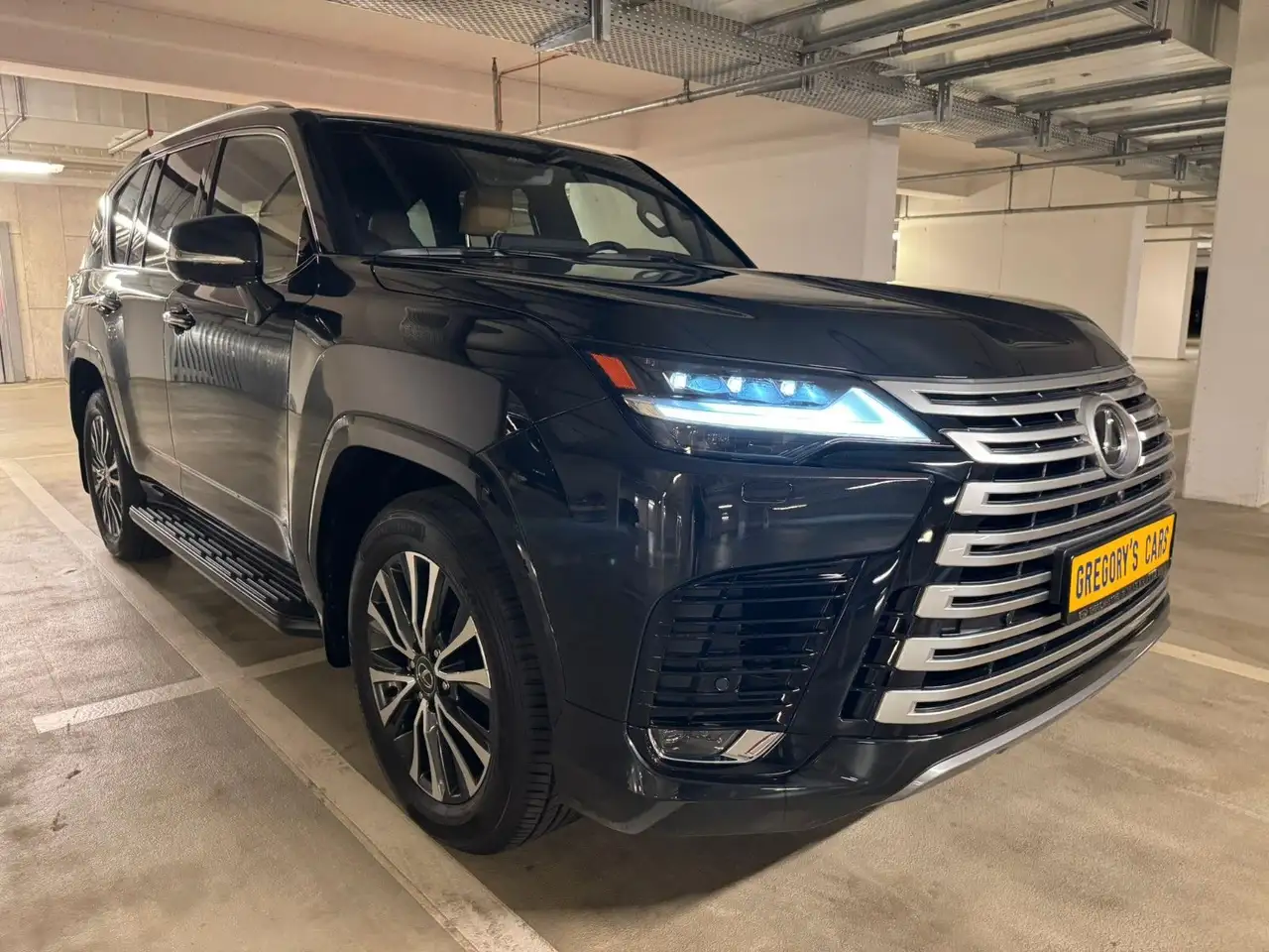 Lexus Inny 4