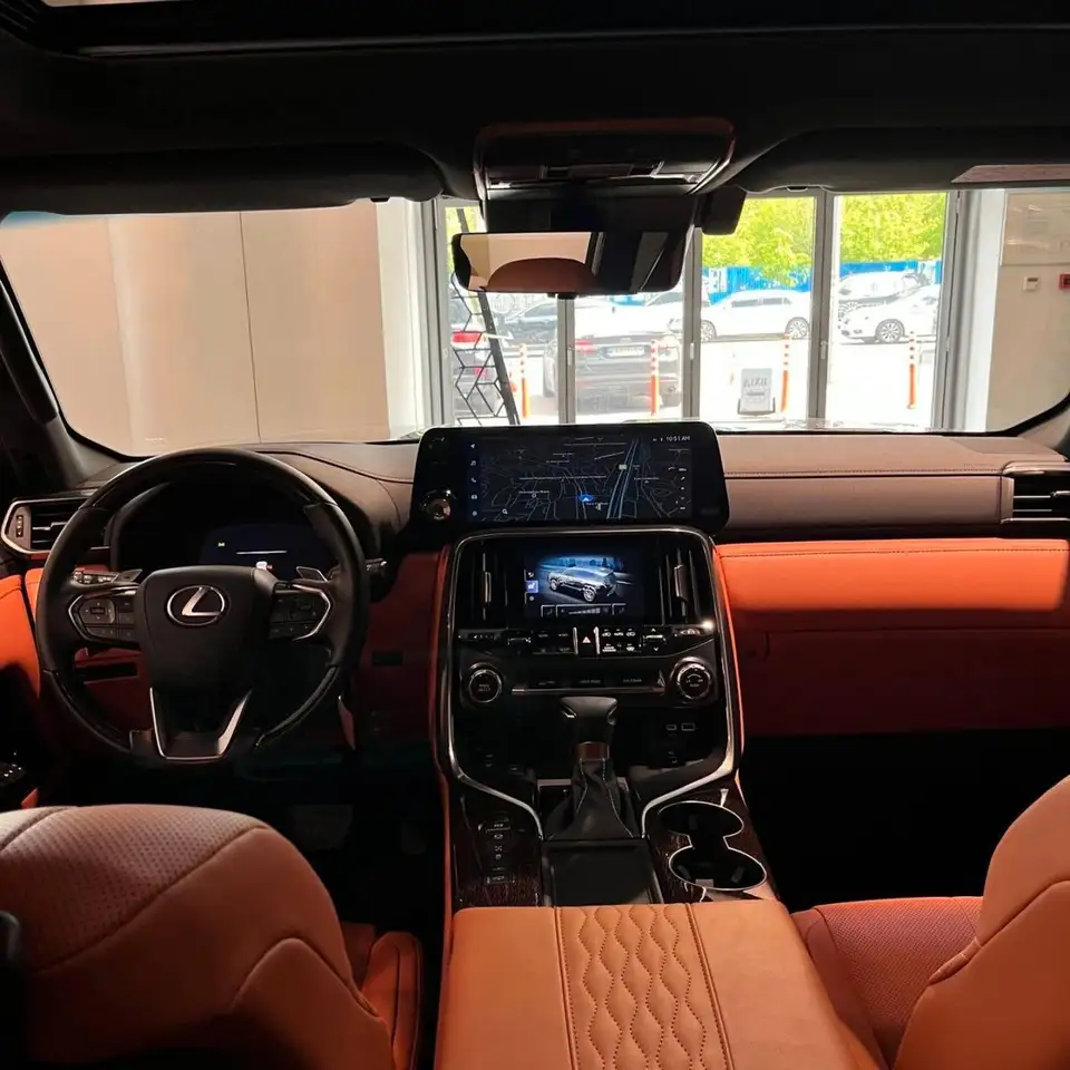 Lexus Inny 6