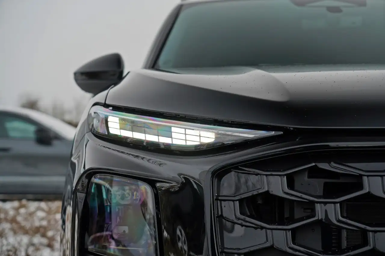 Audi Q3 4