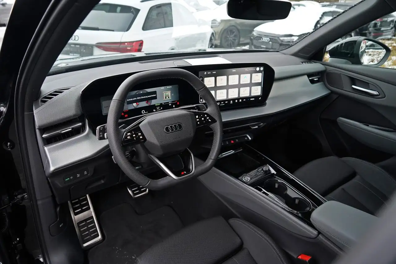 Audi Q3 10
