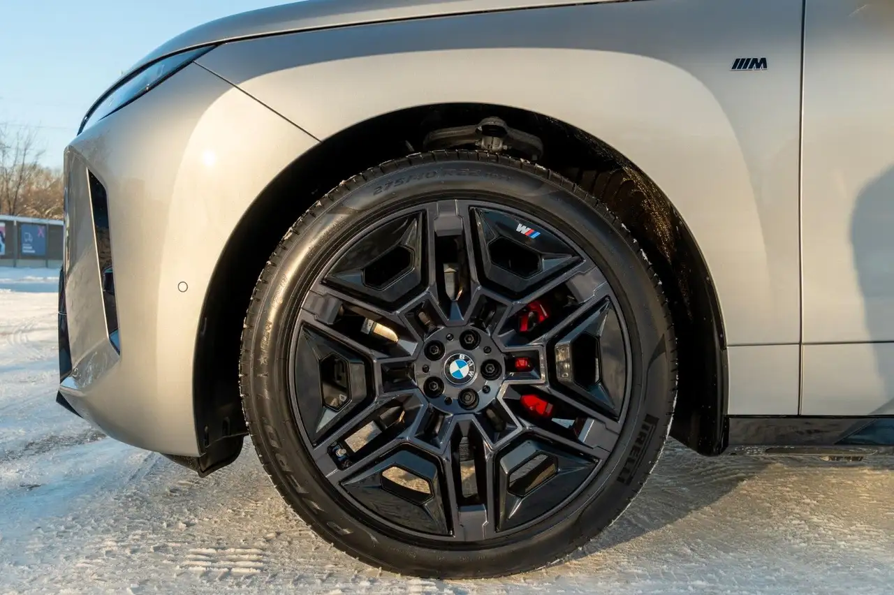 BMW iX 9