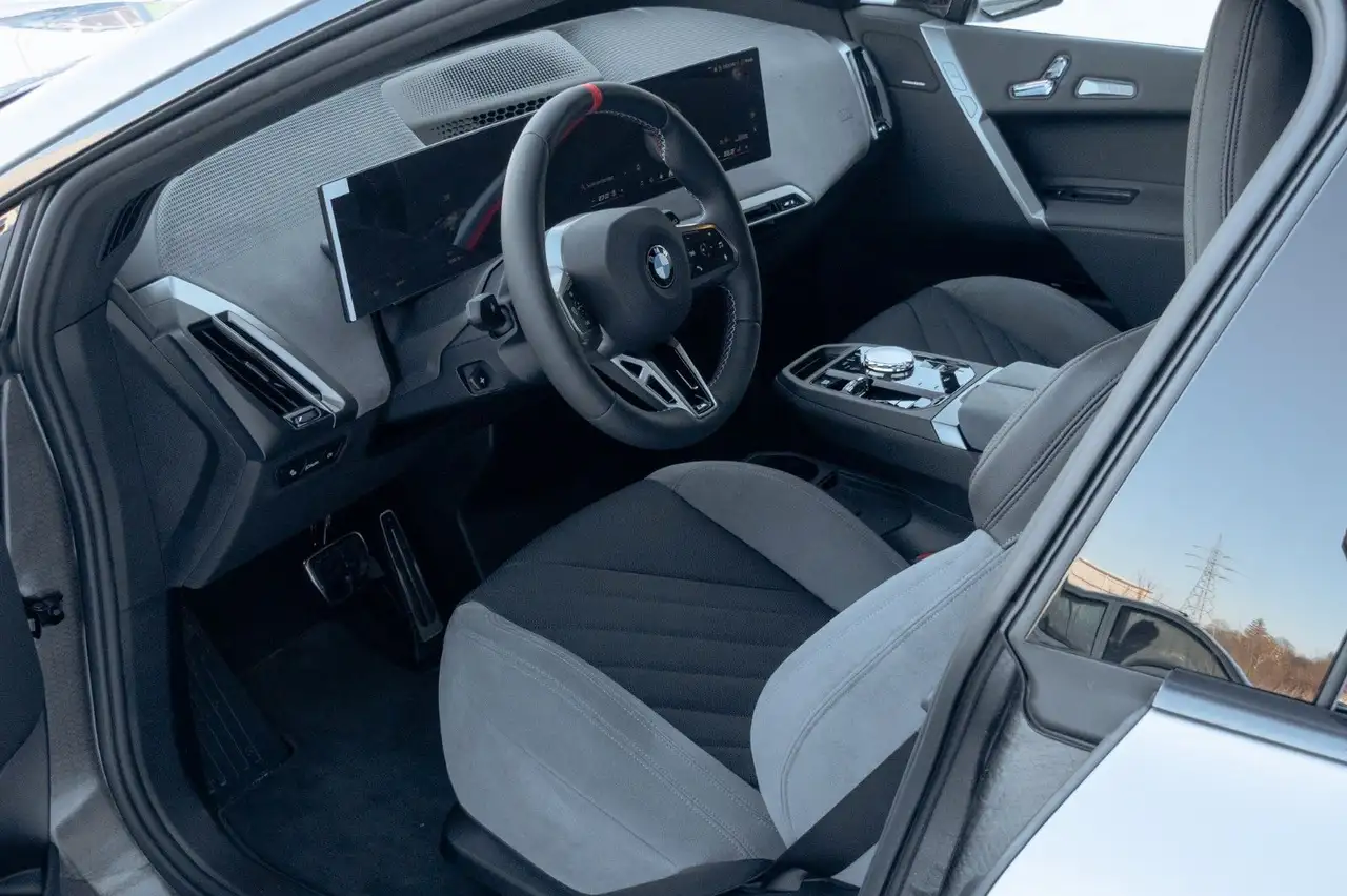 BMW iX 10