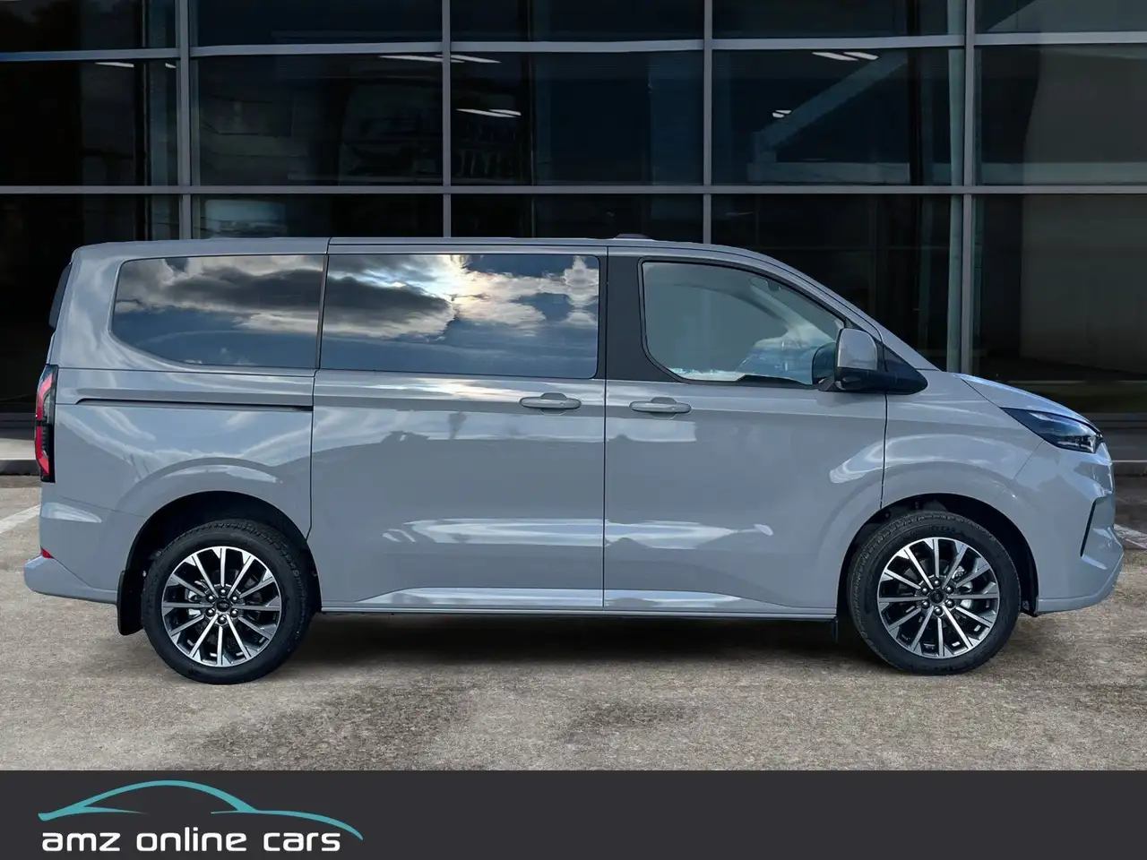 Ford Tourneo 4