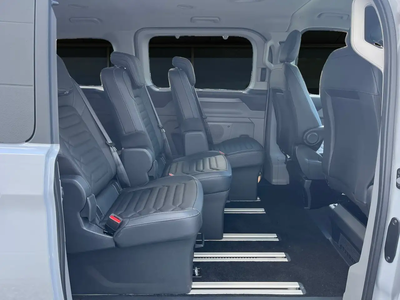 Ford Tourneo 8