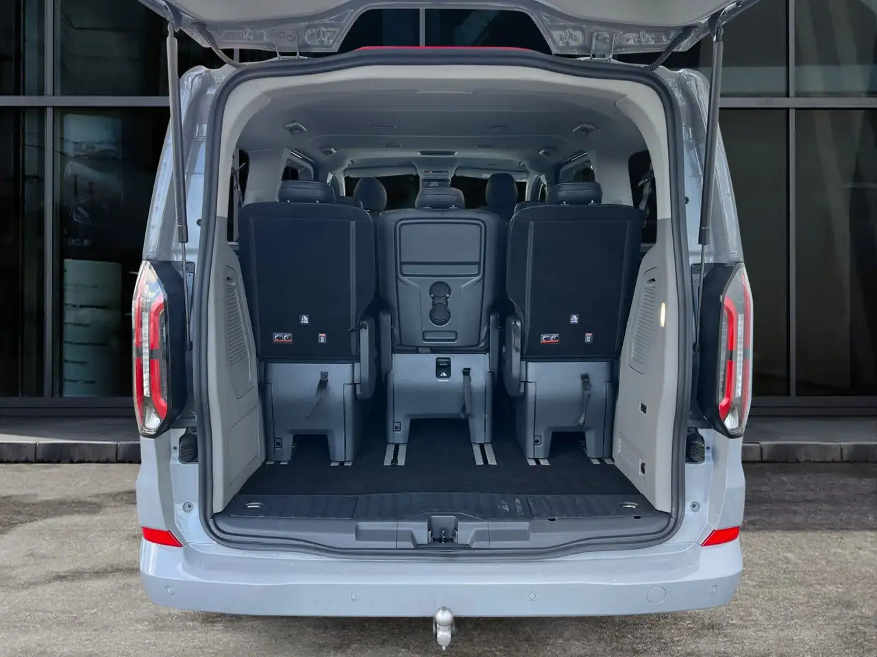 Ford Tourneo 10