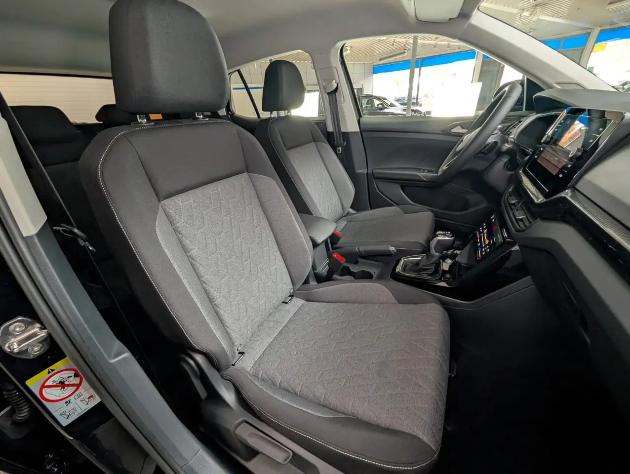 Volkswagen T-Cross 8