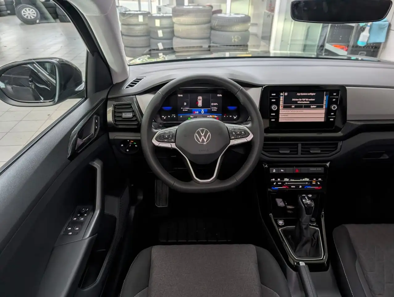 Volkswagen T-Cross 11