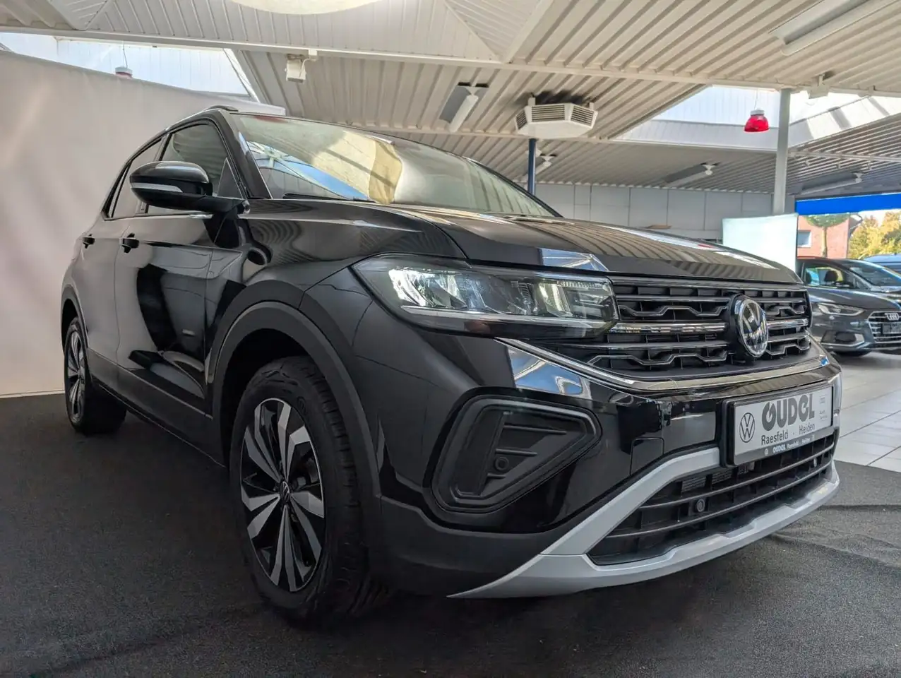 Volkswagen T-Cross 3