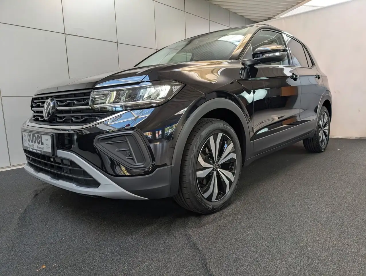 Volkswagen T-Cross 4
