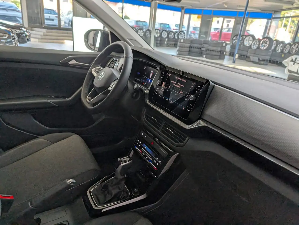 Volkswagen T-Cross 8