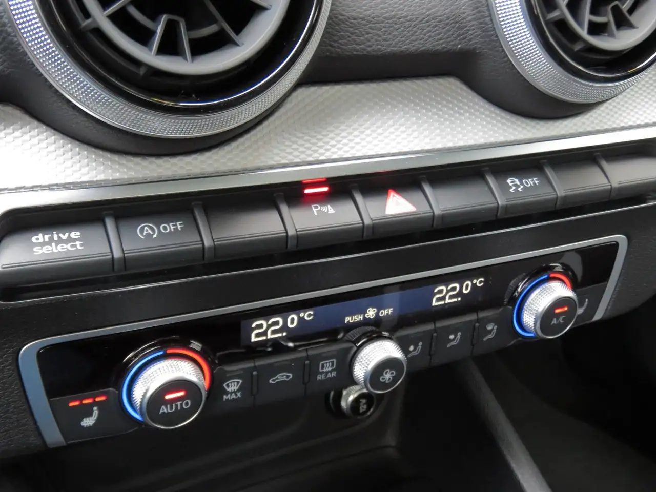 Audi Q2 35 7