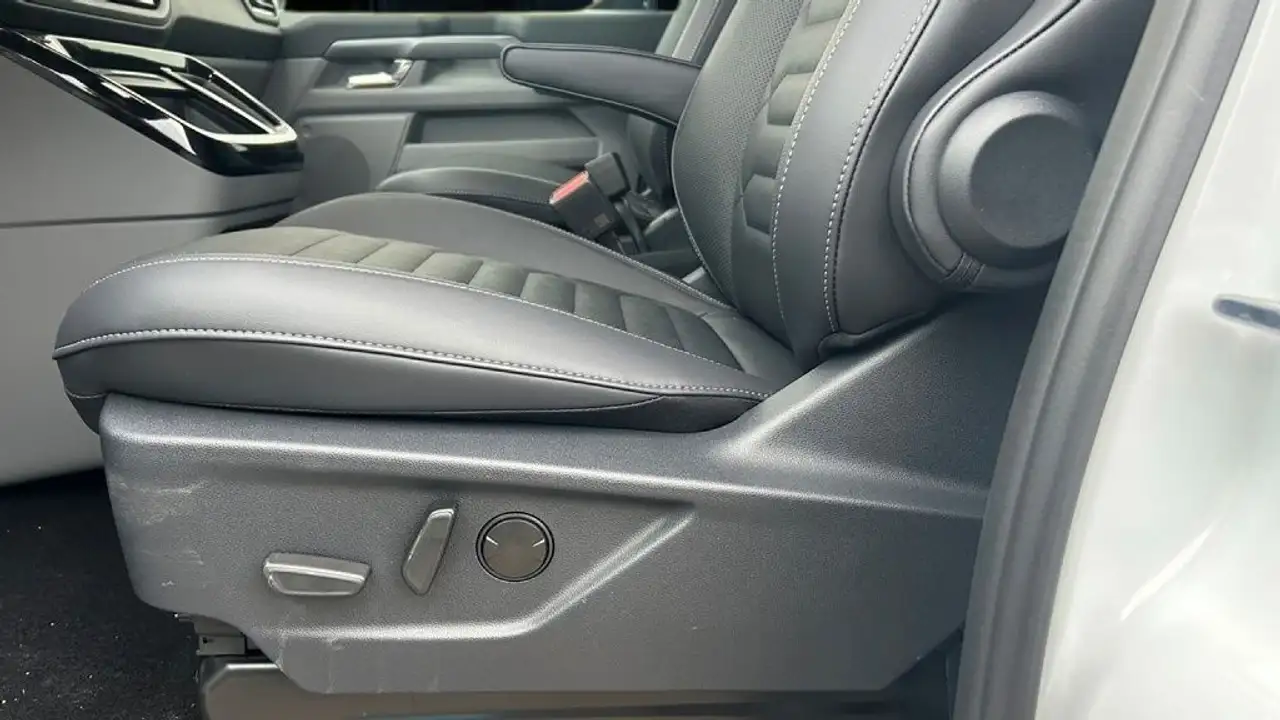 Ford Tourneo 11